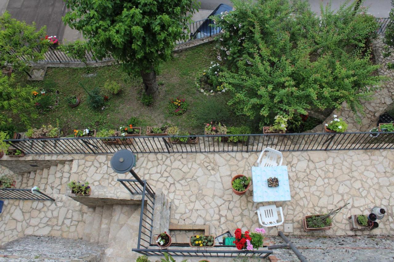 Il Castello Sul Lago Arrone Exteriér fotografie