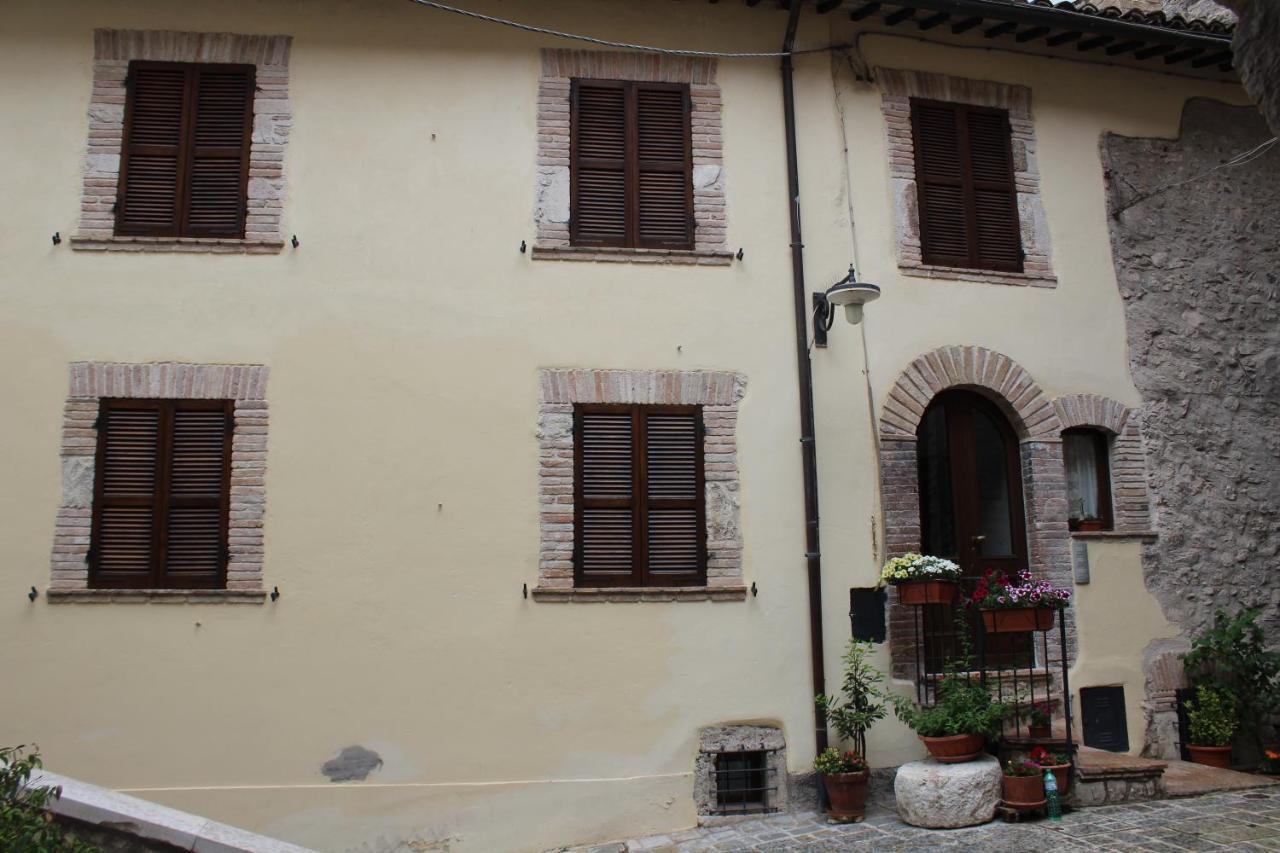 Il Castello Sul Lago Arrone Exteriér fotografie